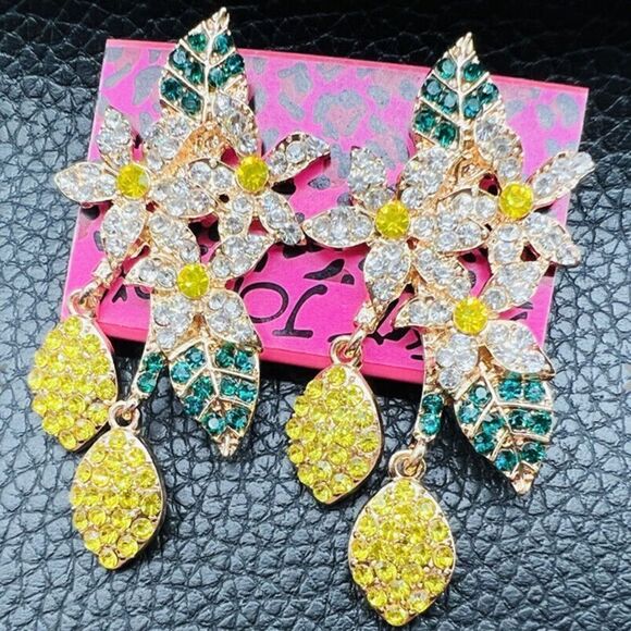 Betsey Johnson Jewelry - NWT BJ Mango Flower Earrings